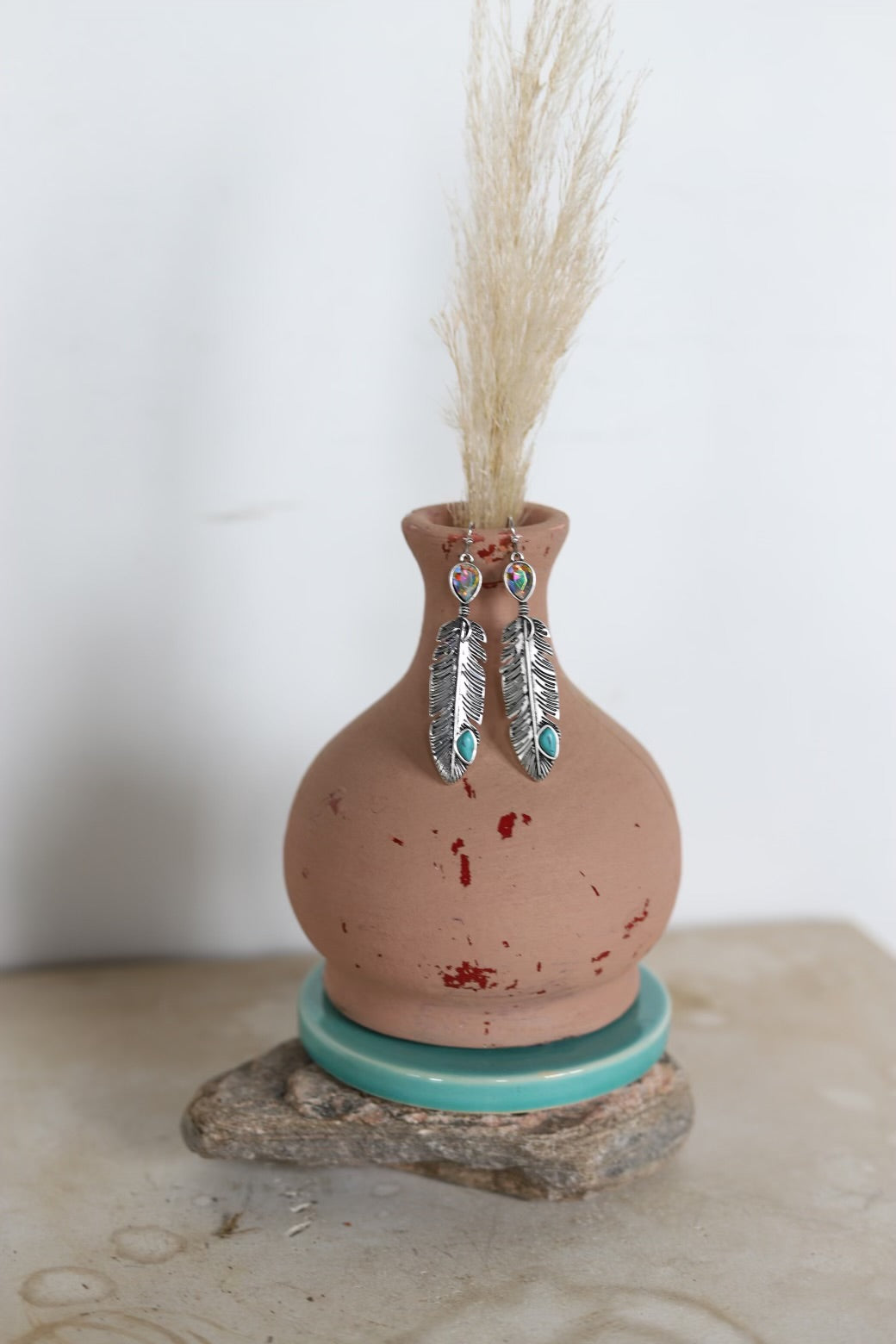 20233 T163 AB CRYSTAL BEZEL STONE W/ ETCHED PHO SILVERFEATHER EARRING