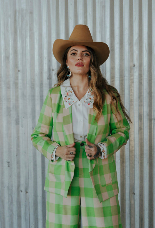 TH2782 S170 IVORY EMBROIDERY FLORAL COLLAR BLOUSE (1 Piece)