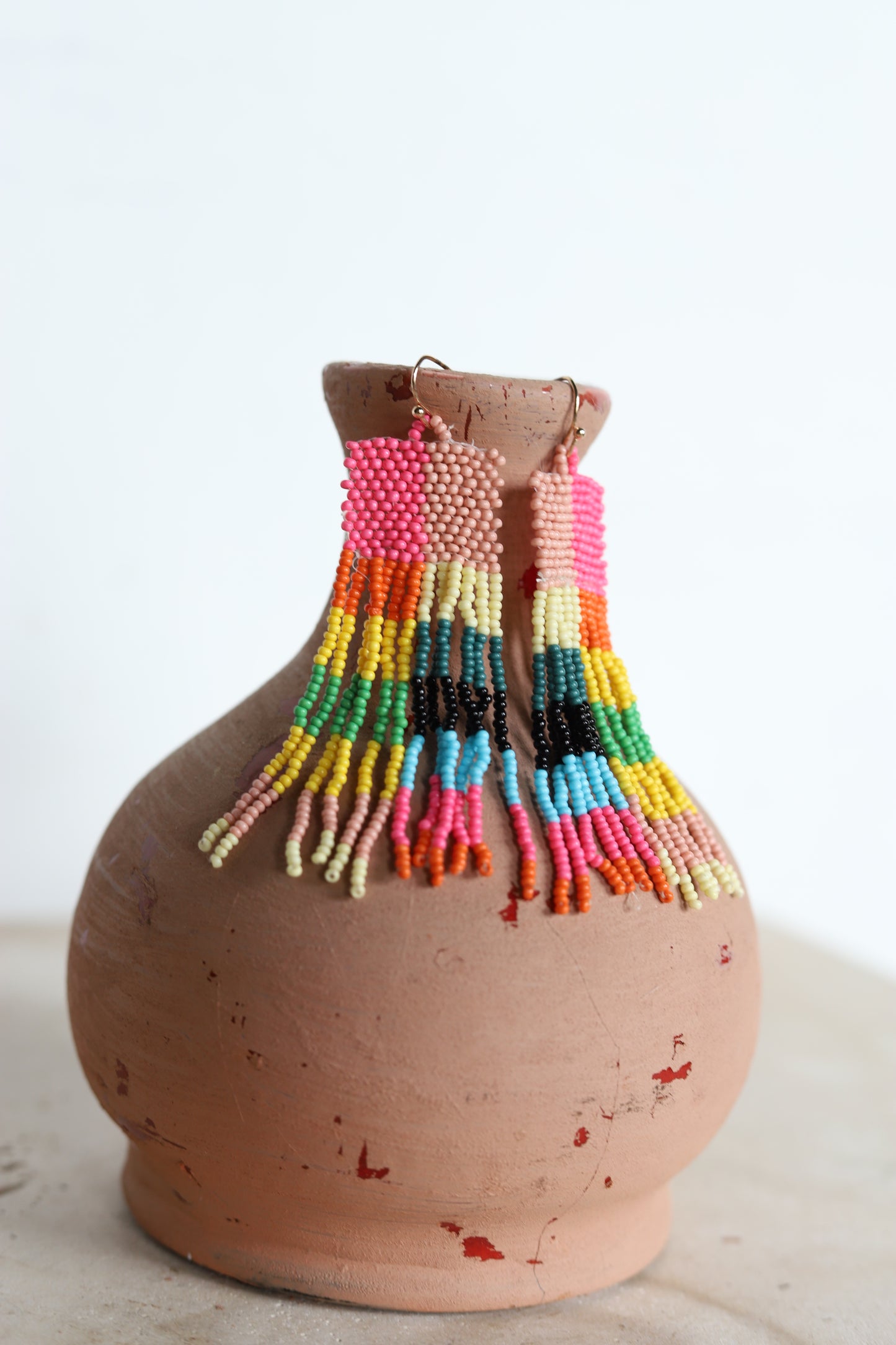 716 L11 PINK/MULTI BEADED EARRING