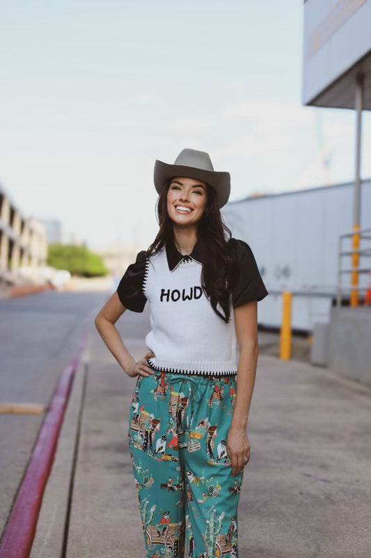 TH4215 S254 WHITE BLACK HOWDY PULLOVER SWEATER (1 Piece)