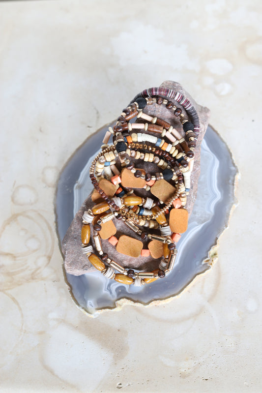 006 R1-64 FAUX WOOD/NEUTRAL BEADED BRACELET SET