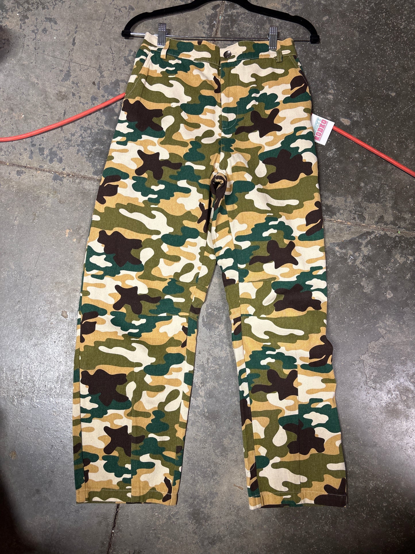 TH248 GREEN CAMO MID CROP PANT (7 PIECE)