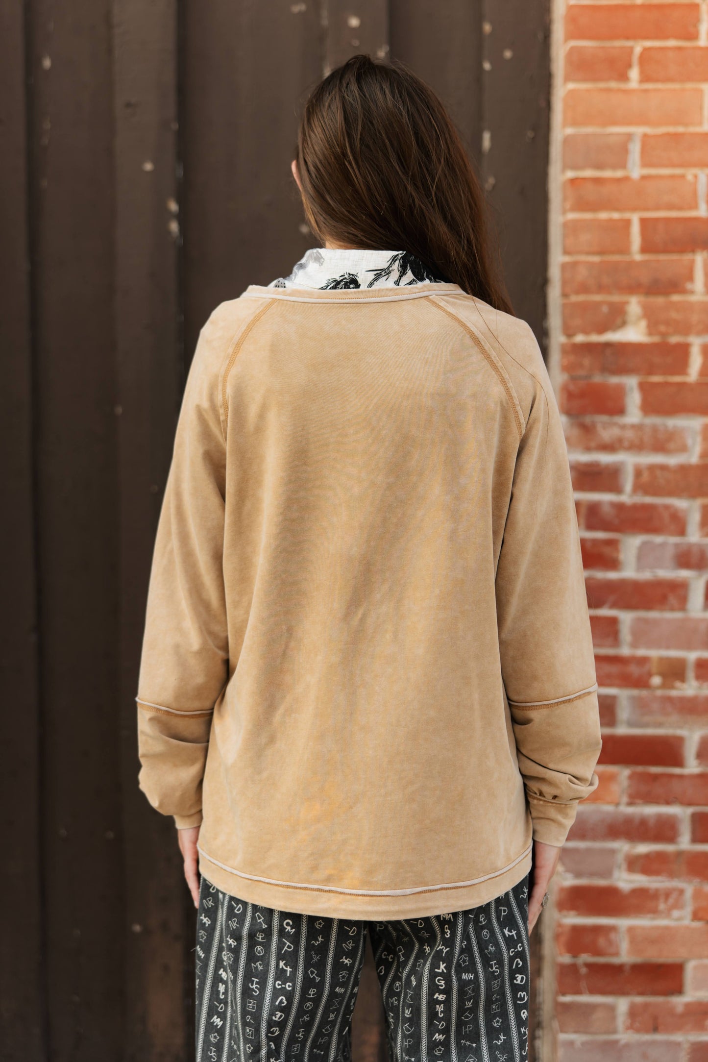 TH1480 MAKING PONY TRACKS LONG SLEEVE (7 PIECES)