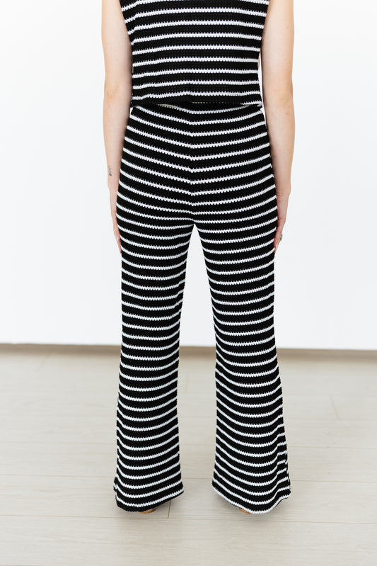 TH822 BLACK STRIPE TIE SET (6 Piece)