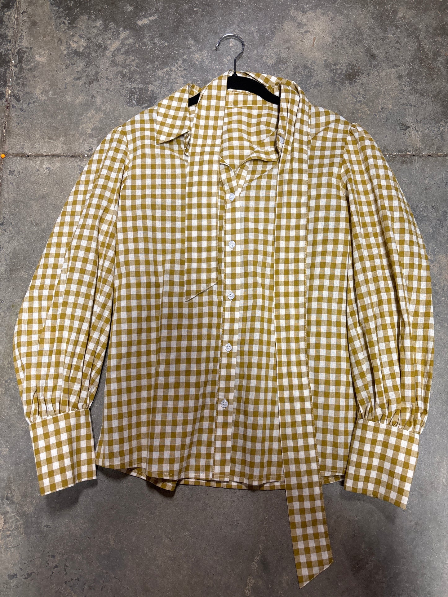TH11-1 DIJON GINGHAM TOP WITH TIE (7 PIECE)