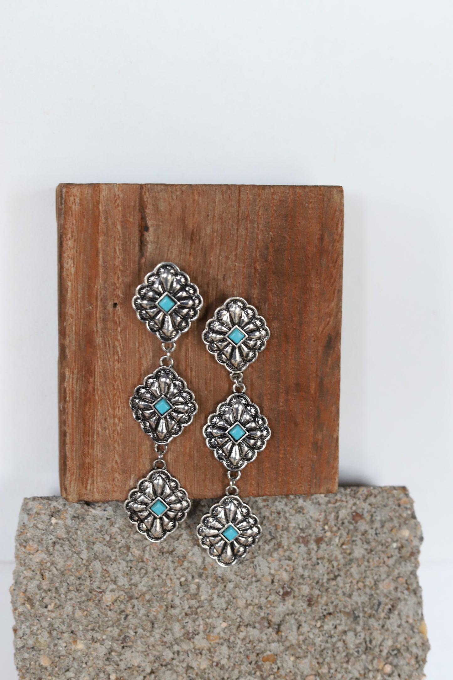 1419 R3- 59 TURQUOISE WESTERN CONCHO DROP EARRING