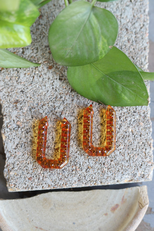 40225 H156 ACRYLIC HOOP AMBER CRYSTAL EARRING