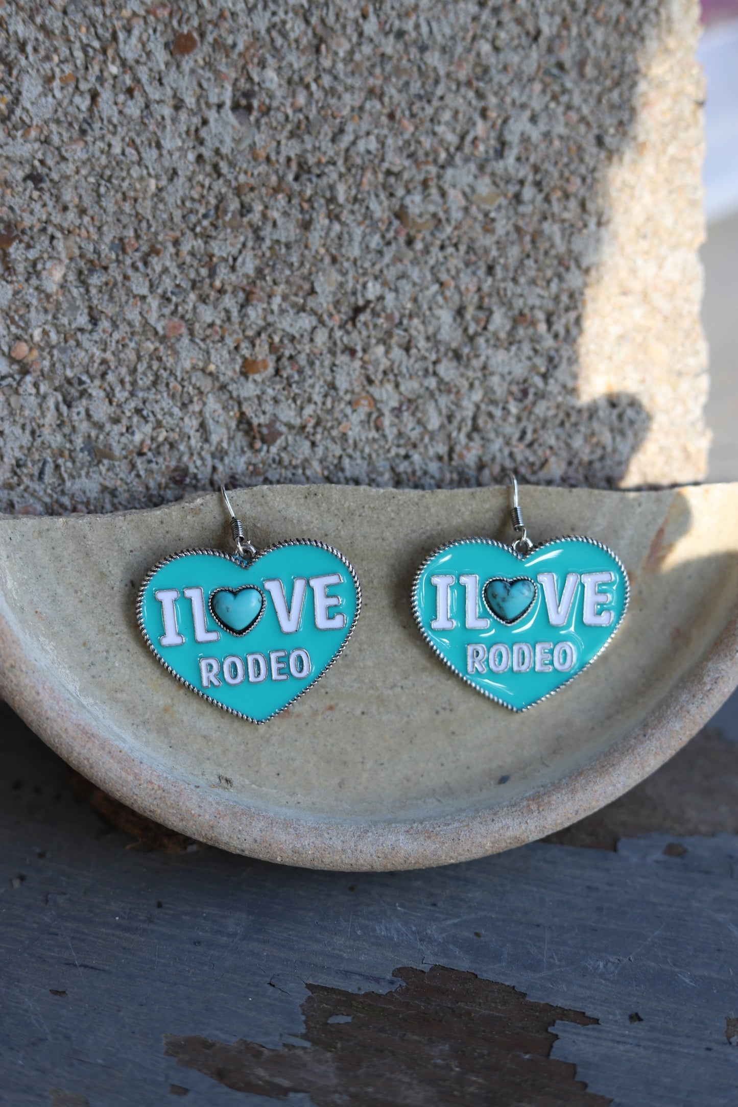 2083 T55 TURQ HEART RODEO DANGLE ER