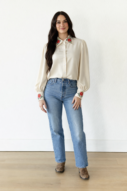 TH11 IVORY FLORAL EMBROIDED COLLAR BLOUSE (7 PIECES)