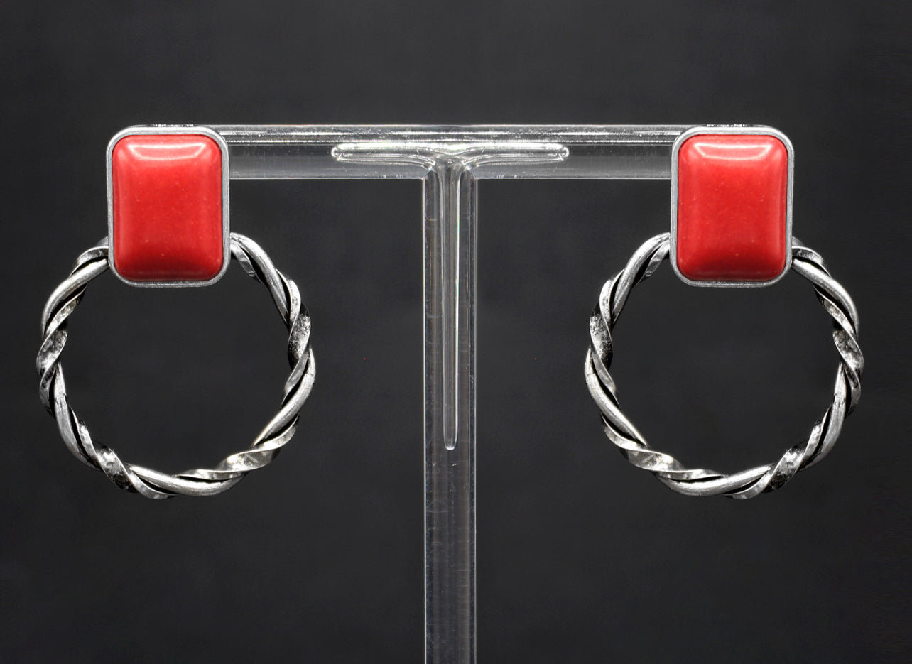 0093 H320 RED RECTANGLE TWISTED MINI HOOP ER