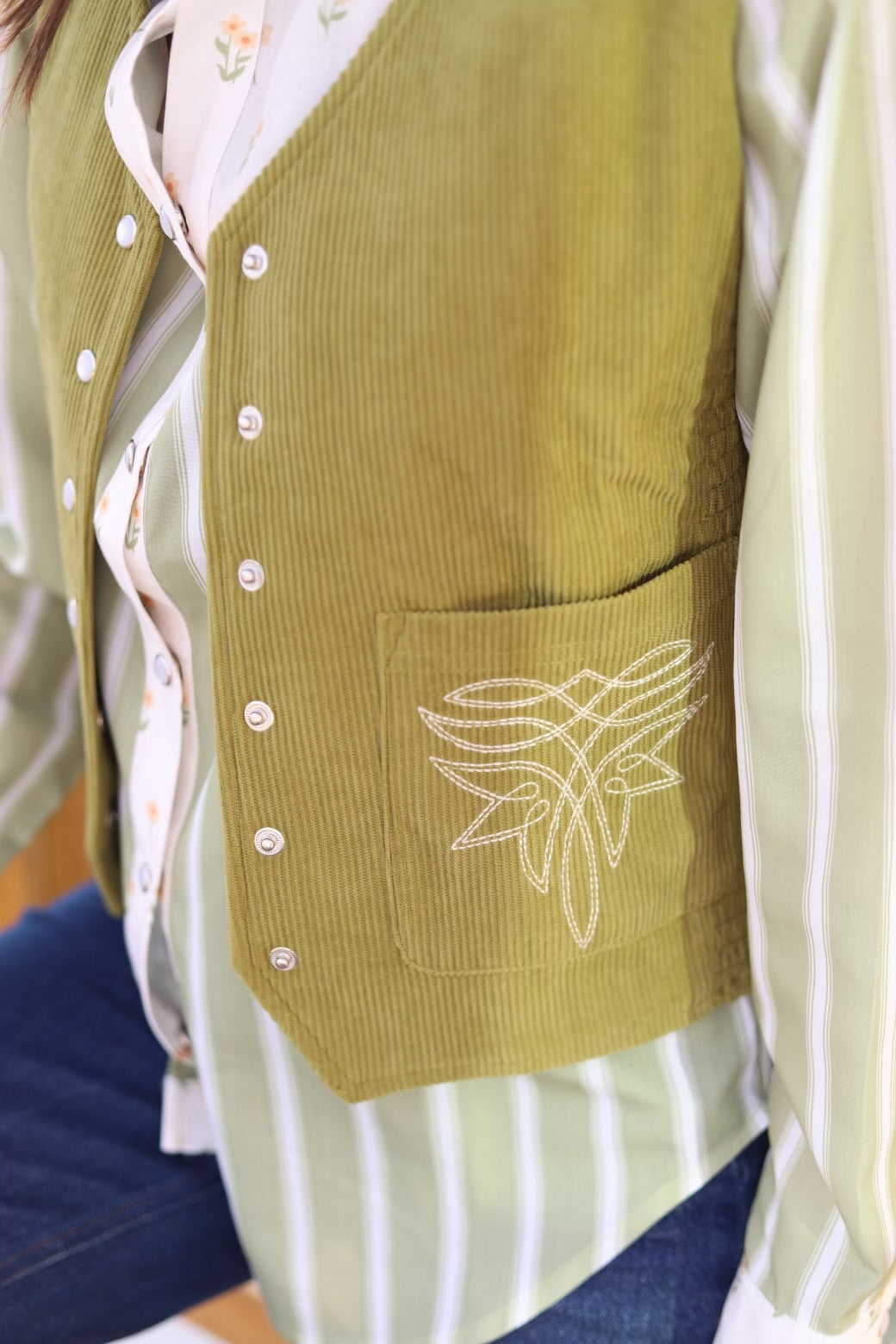 TH160 GREEN OLIVE VEST (1 Piece)