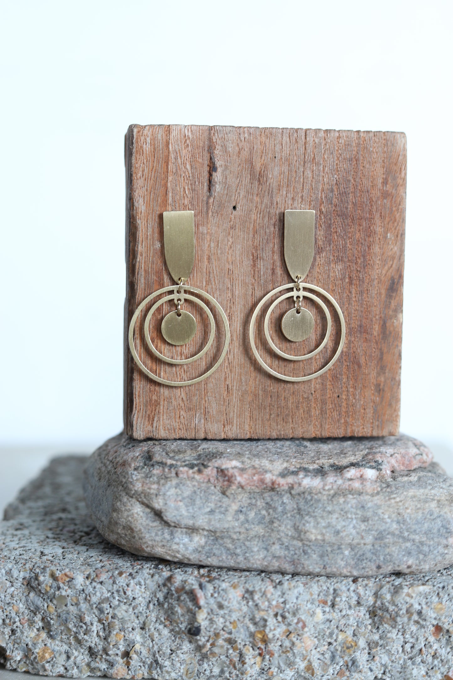 421 T165 GOLD TRIPLE CIRCLE EARRINGS