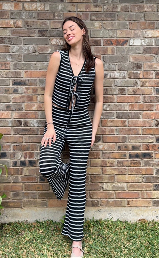 TH822 BLACK STRIPE TIE SET (6 Piece)