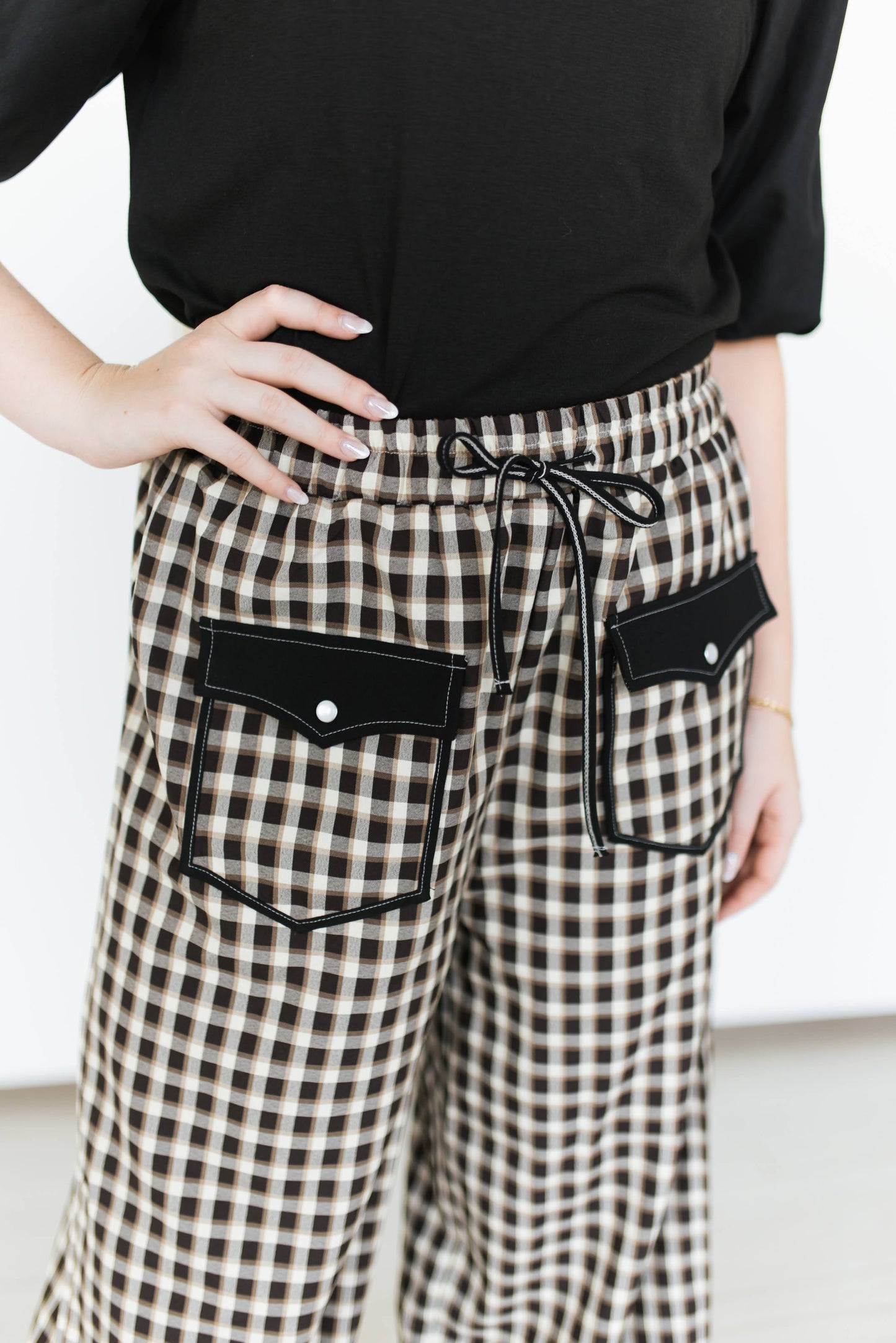 TH2109 BLK GINGHAM PEARL SNAP POCKET PANT (7 Pieces)