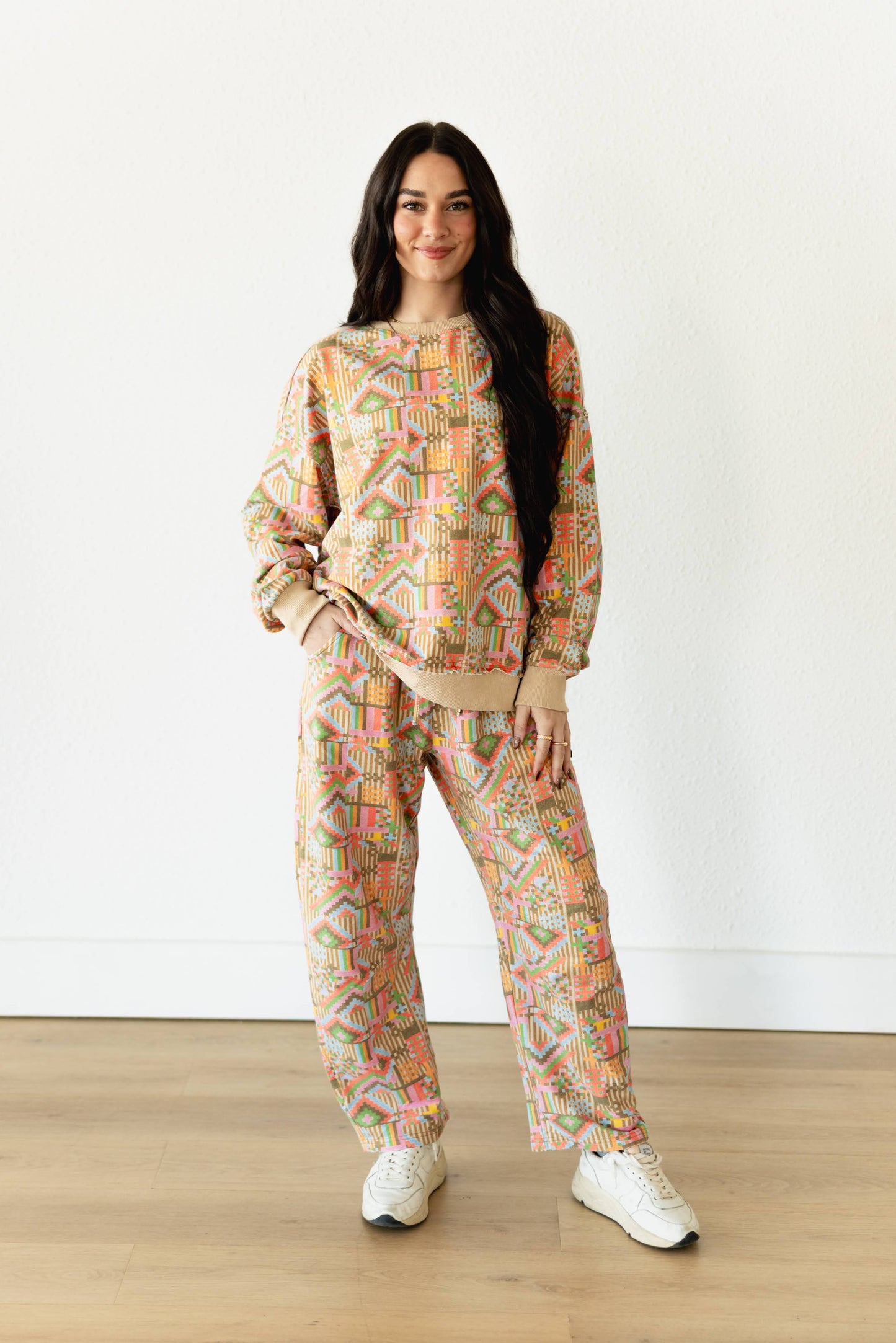 VR2002 AZTEC BARREL SWEATPANT (7 Pieces)