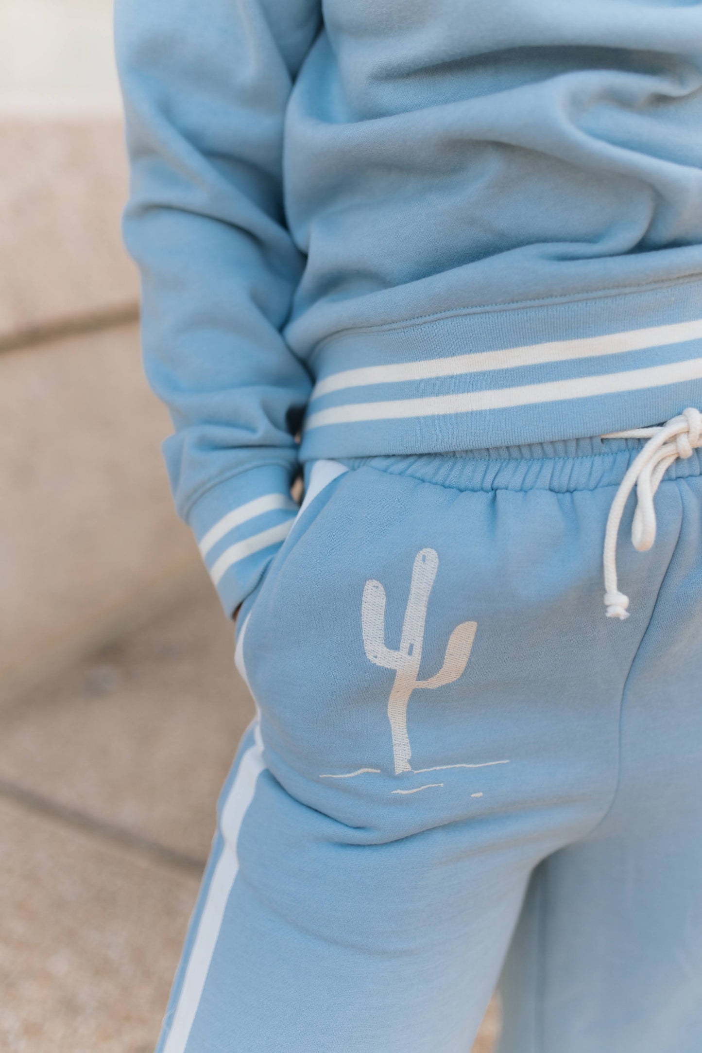 VR2001 BLUE SWEATPANTS (TWEEN)