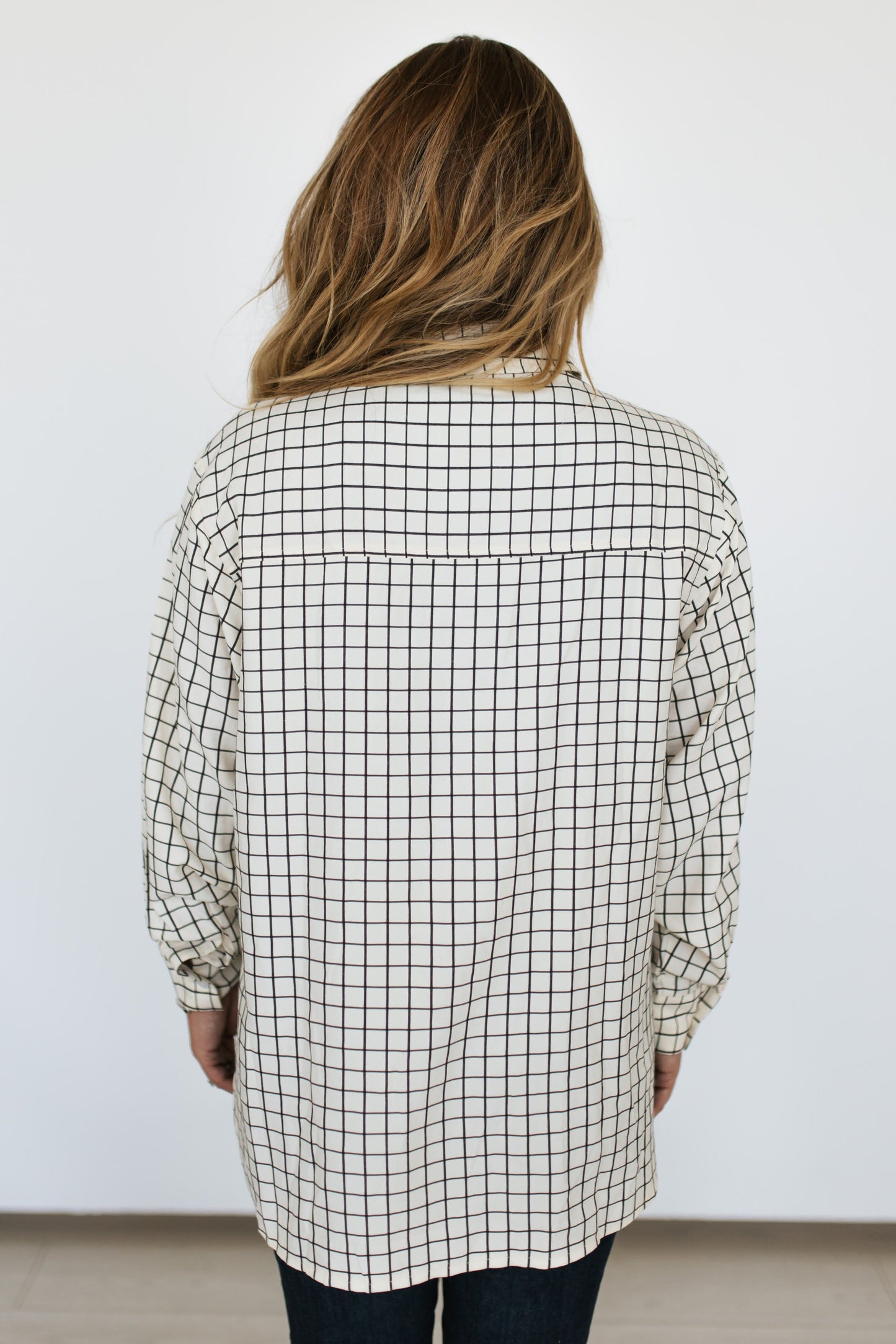 TH38 BLACK SQUARE BUTTON DOWN (7 Piece)