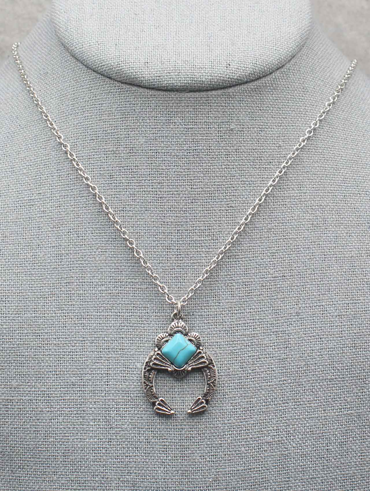 0321 HH207 SQUASH BLOSSOM 18” NKN-02