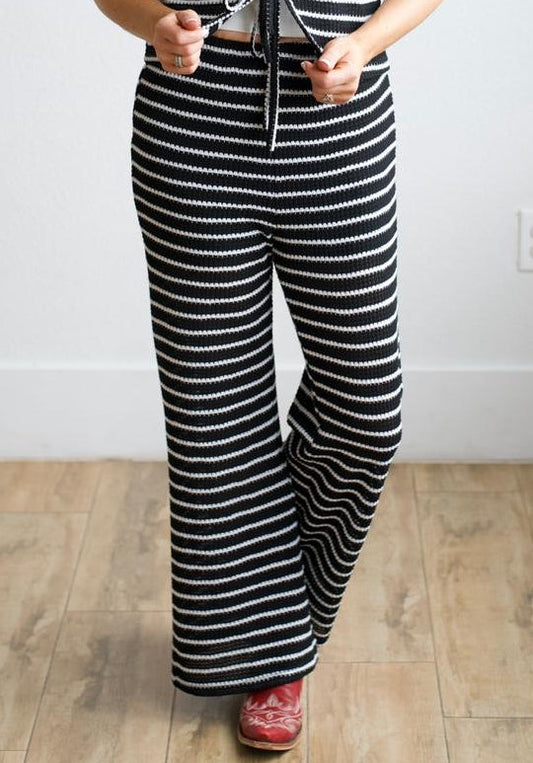 TH822 S305 BLACK STRIPE TIE SET (1 Piece)