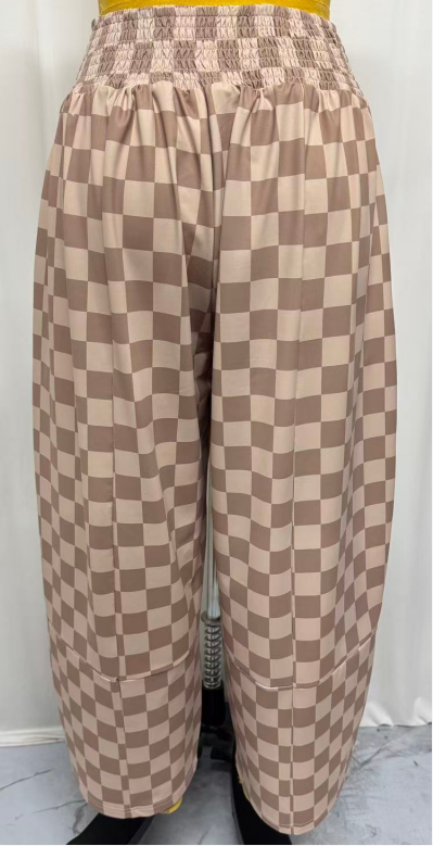 TH2112 WIDE LEGGED BARREL ACTIVE PANT TAN CHECKERED (8 PIECE)