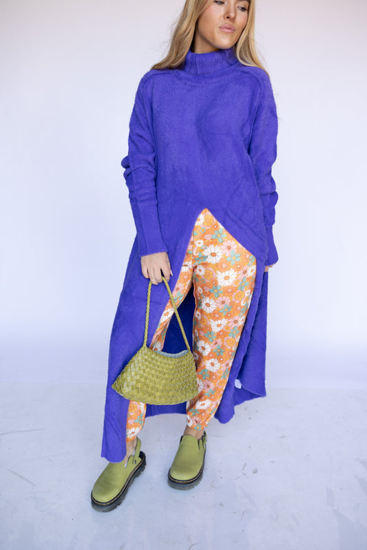TH900 BLUE VIOLET MOCK NECK SPLIT FRONT SWEATER(6 Piece)