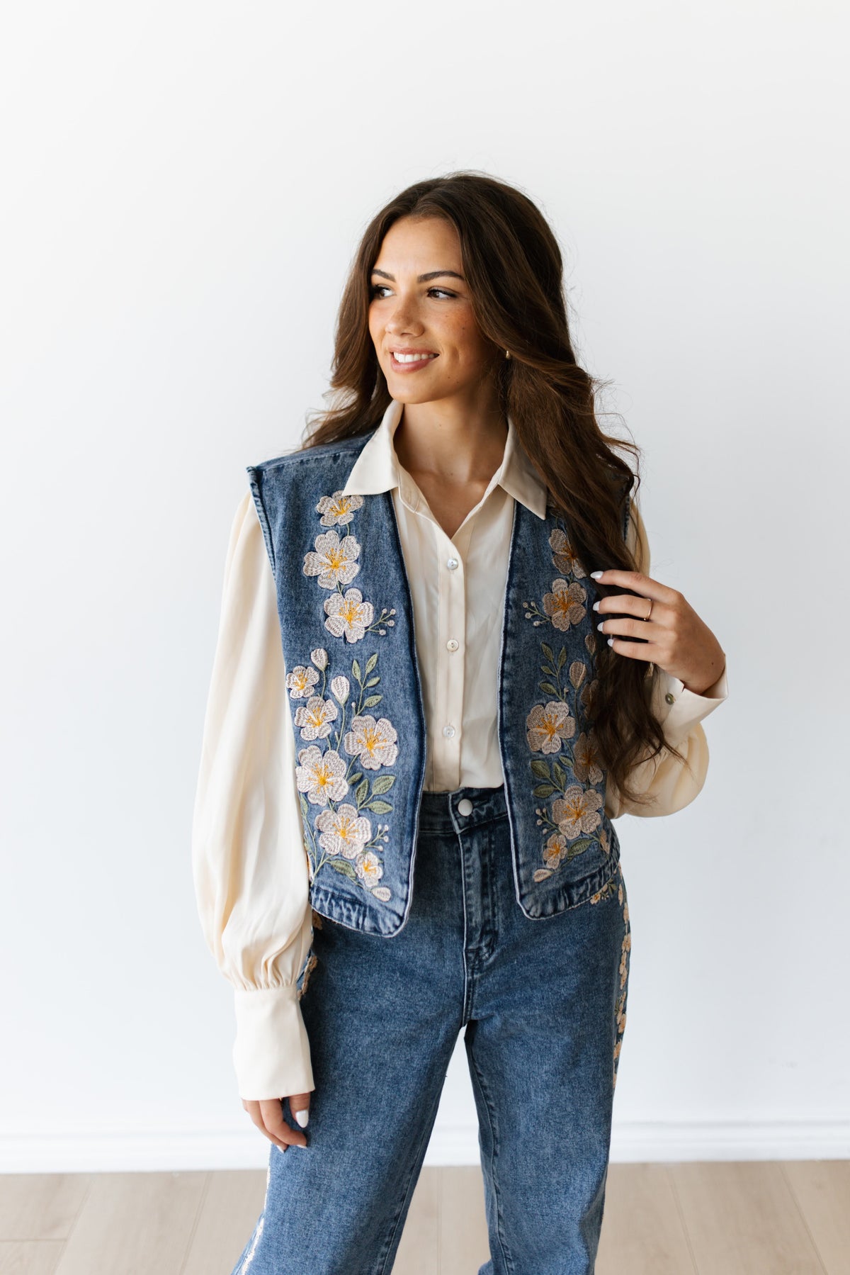 TH162 IVORY FLORAL VEST (7 Piece)