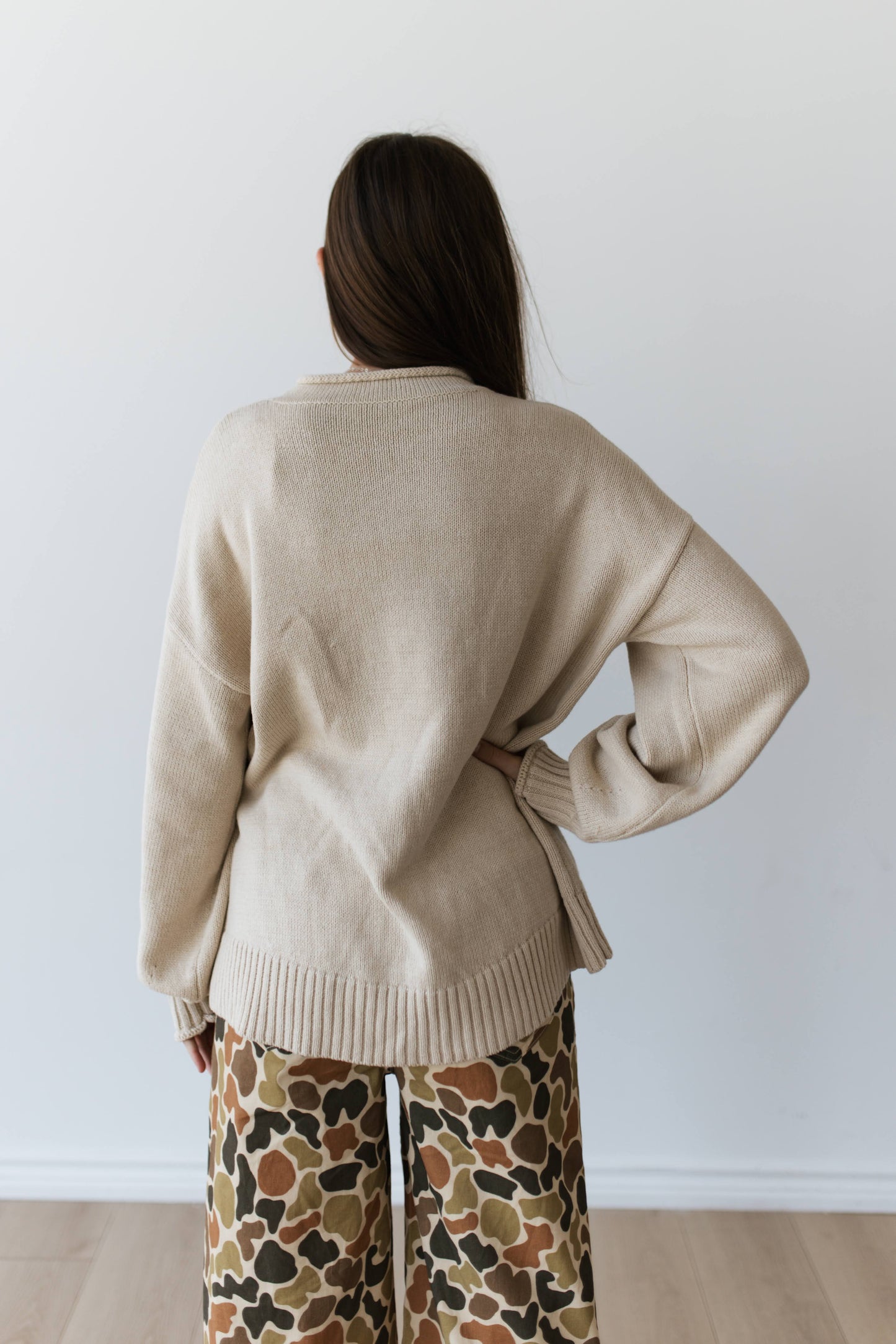 TH8772 BEIGE COWBOY SWEATER (7 PIECE)