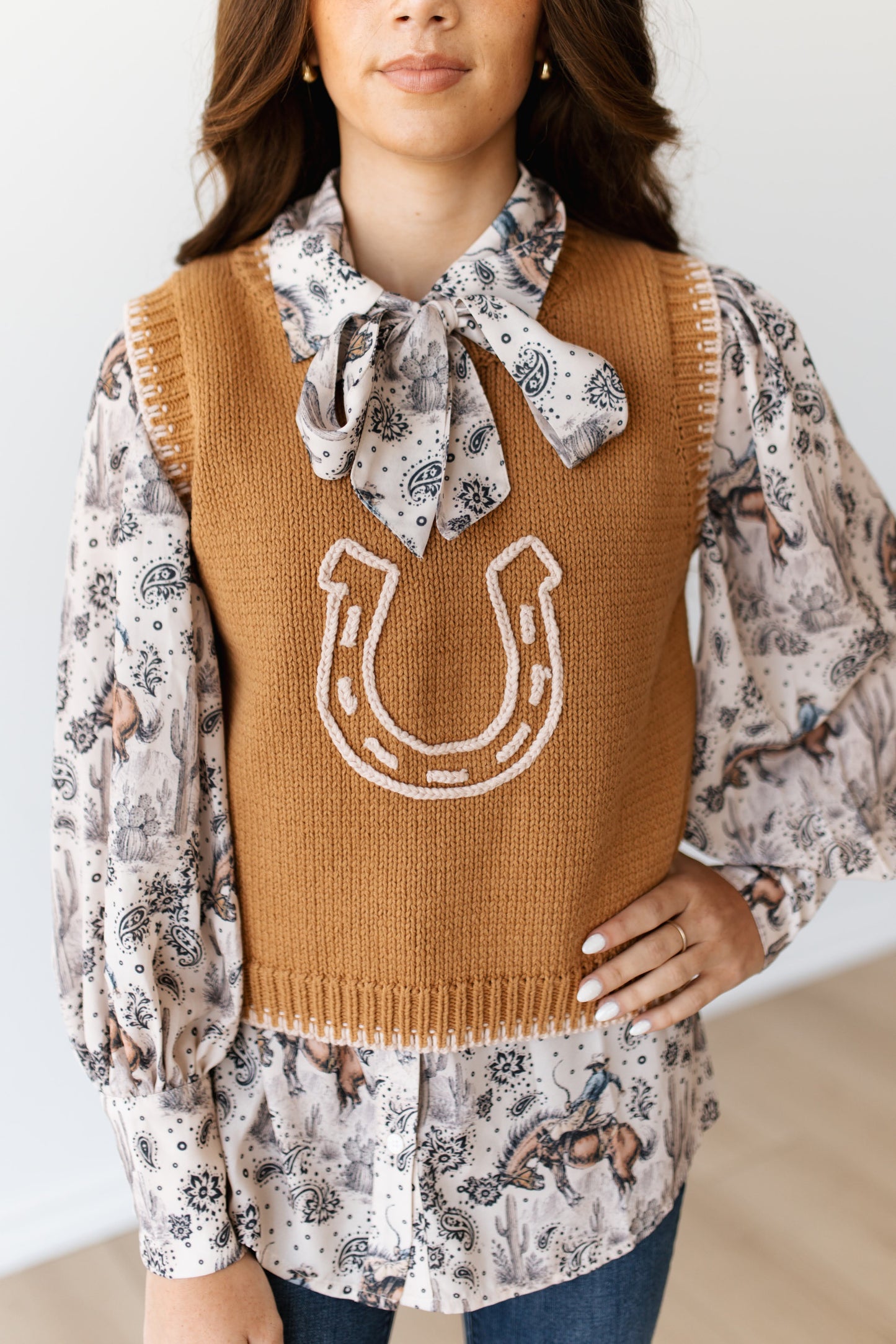 TH4215 TAN HORSESHOE (7 PIECE)