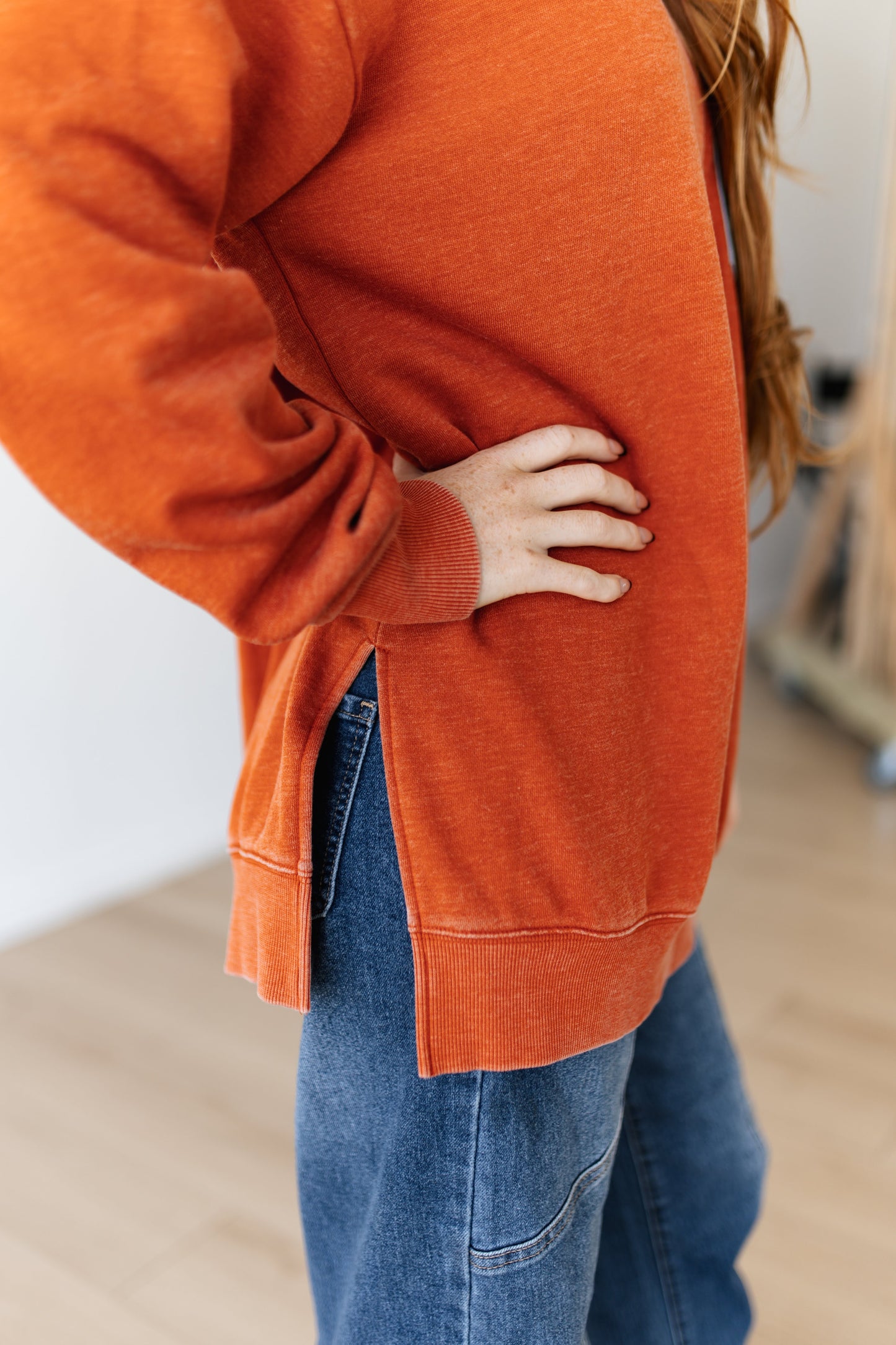 TH2606 RUST COWBOY DENIM COLLAR SWEATSHIRT (7 PIECE)