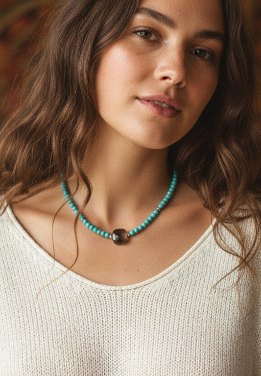 2261 N12 TURQUOISE BEADED NL WITH NATURANL FRONT STONE NL