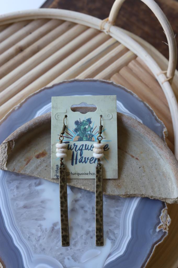 82125 R2-93 Bone Antique Gold ER