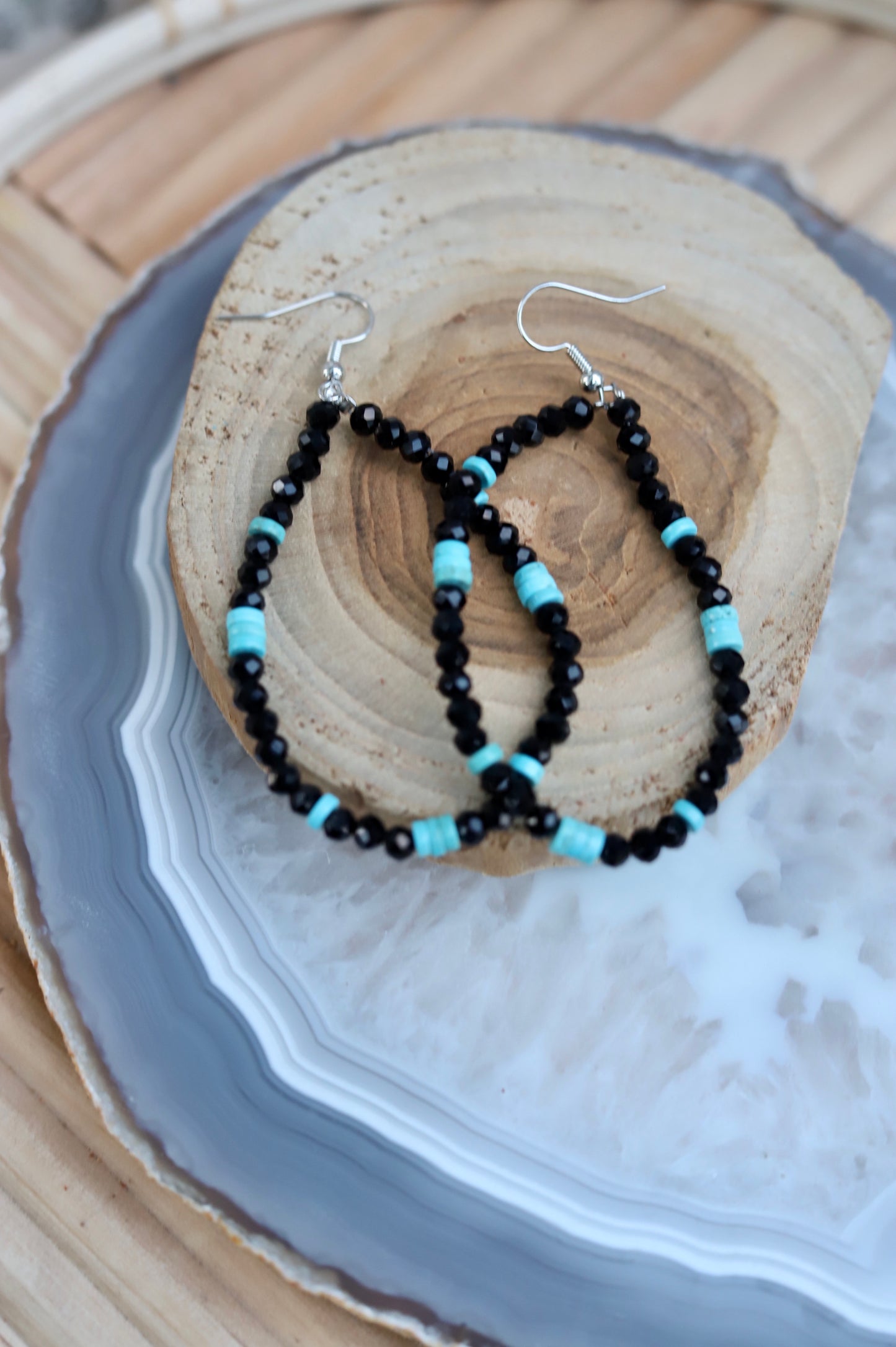 621501 R4-31 BLK CRYSTAL TURQ LOOP ER