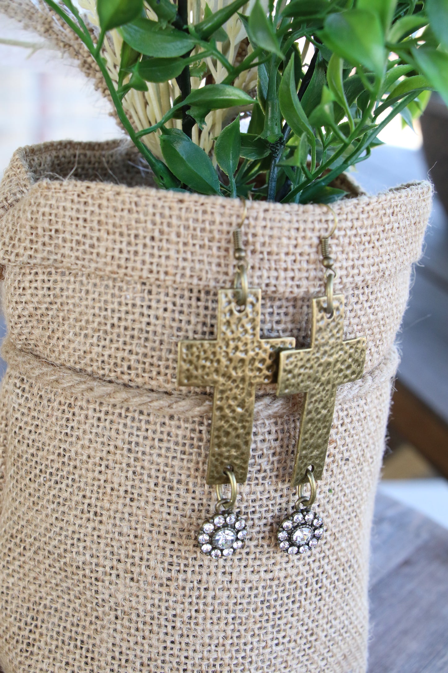 12232 E1-46 AG STAMPED CROSS W/ BLING DROP ER