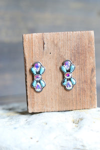 20229 T152 3 AB CRYSTALS W/ 4 TURQ STONES STUD EARRING