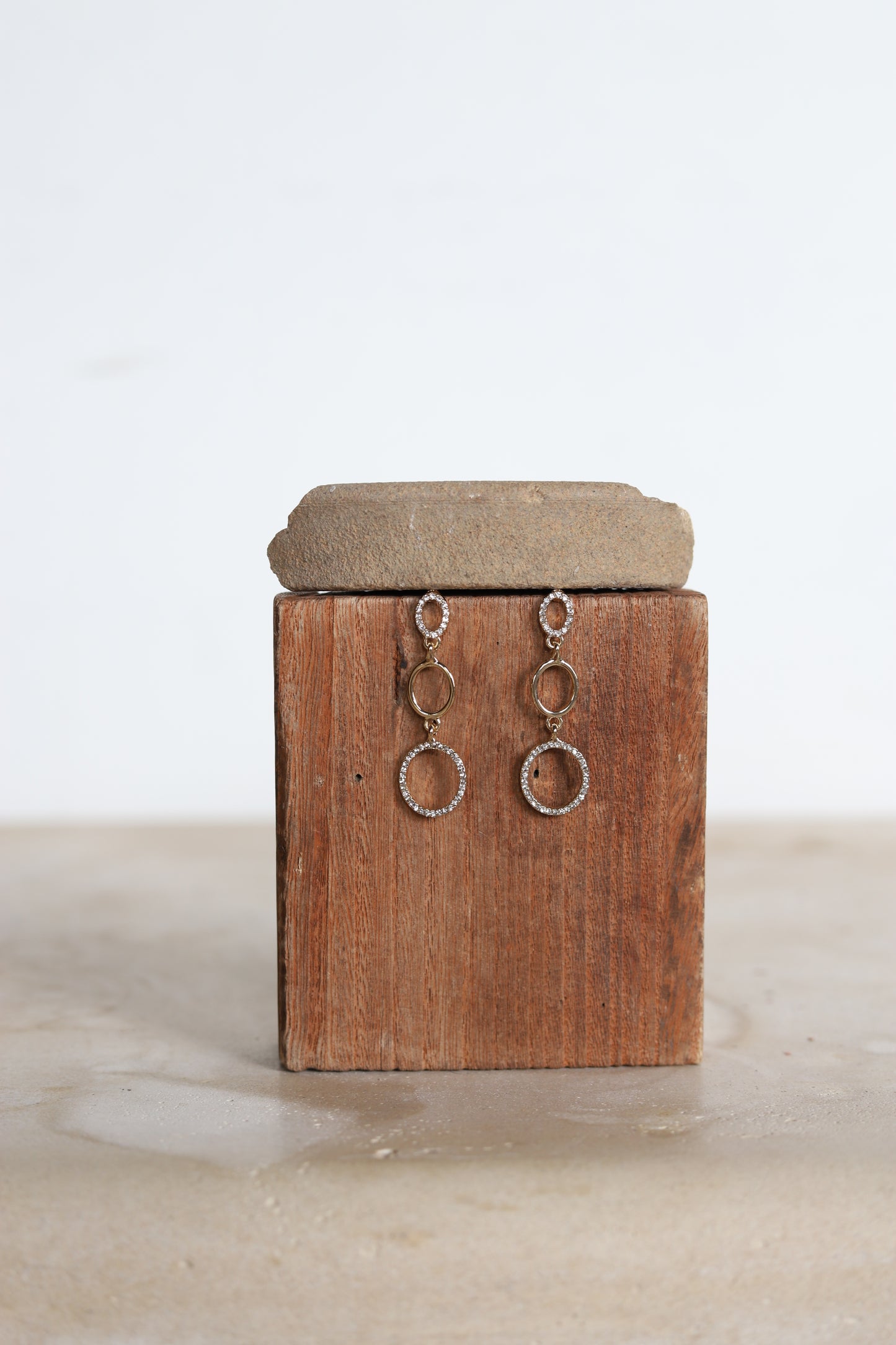 966 L24 GOLD TRIPLE HOOP EARRING