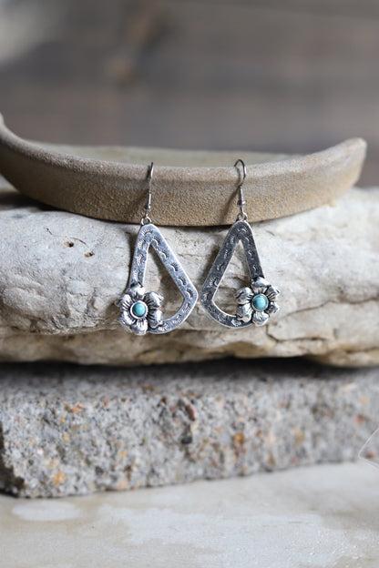 1567 R2-100 SILVER OVAL DANGLE EARRING W/ FLOWER AND TURQ STONE