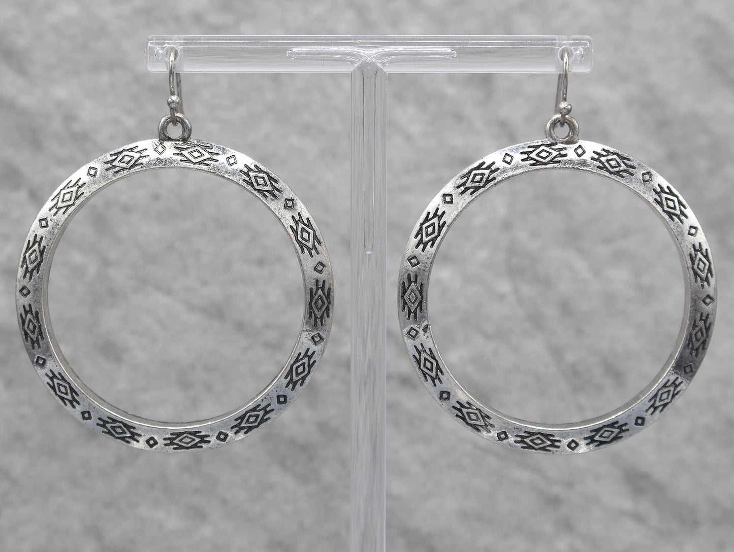 0263 R1-186 WESTERN TEXTURE ENGRAVED SILVER HOOP ER