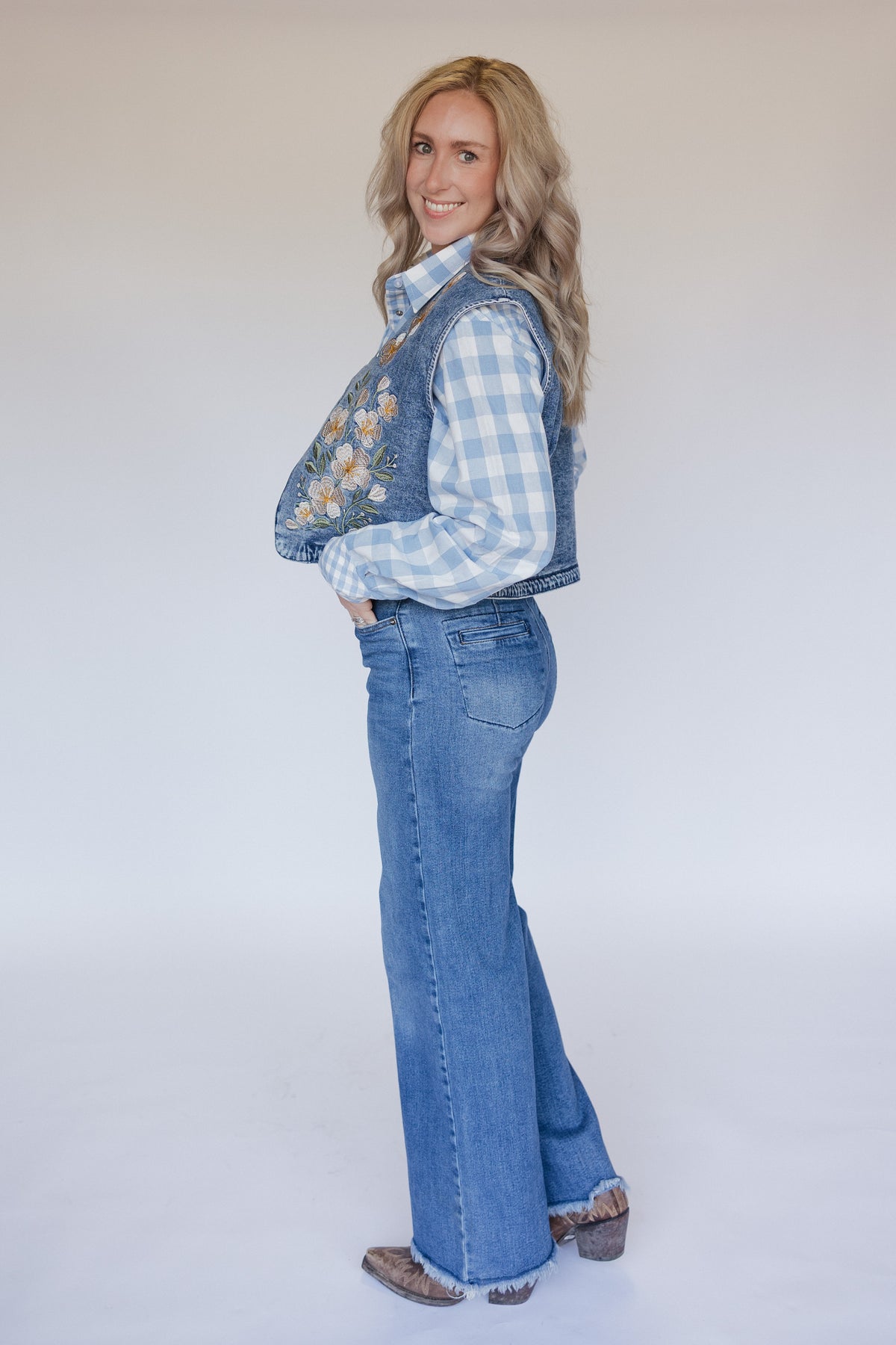 TH162 IVORY FLORAL VEST (7 Piece)