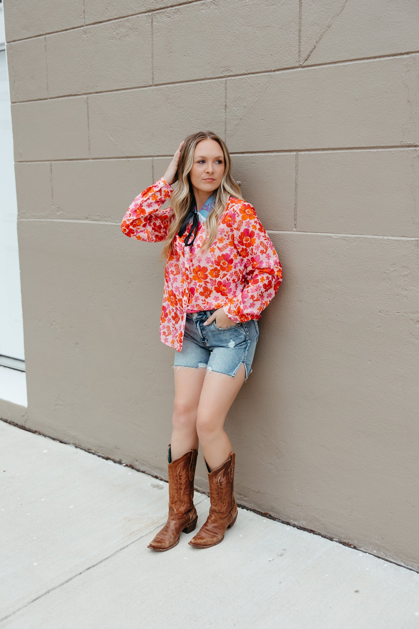 TH2882 PINK FLOWER DENIM COLLAR PEARL SNAP TOP(7 Piece)