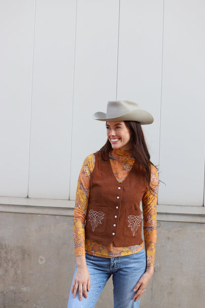 TH160 S126 BROWN CORD PEARL SNAP VEST(1 Pieces)