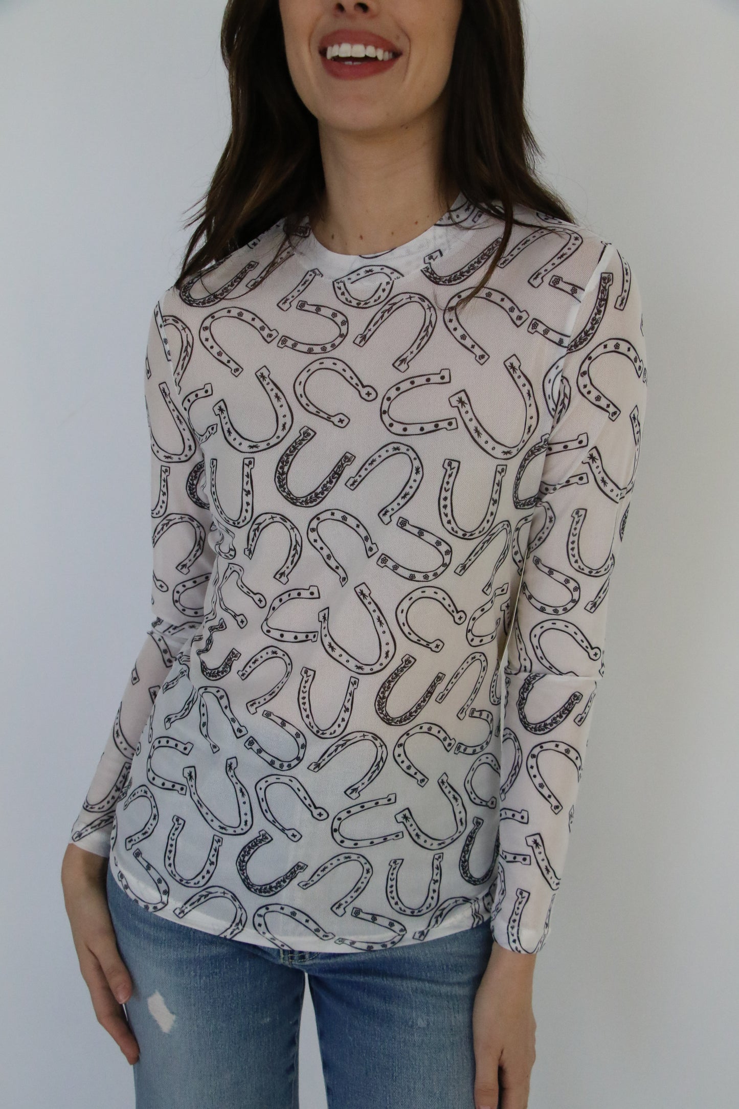 TH1221 S174 HORSESHOE WHITE MESH TOP (1 Piece)