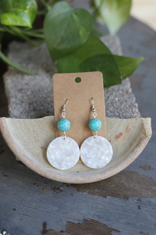 8235 R3-92 WHITE ACRYLIC WITH TURQ BEAD ER