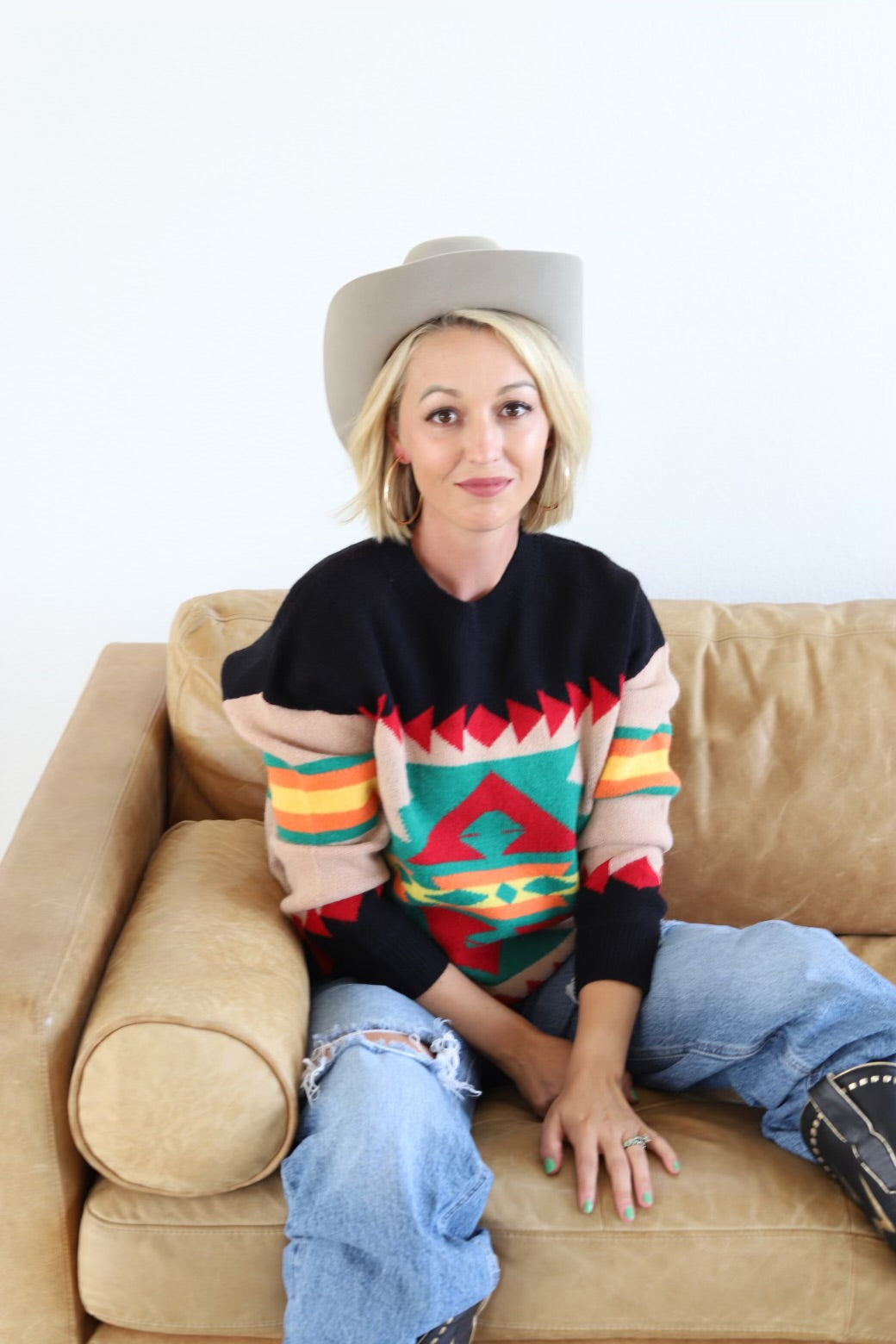 TH9045 BLACK AZTEC SWEATER (1 PIECE)