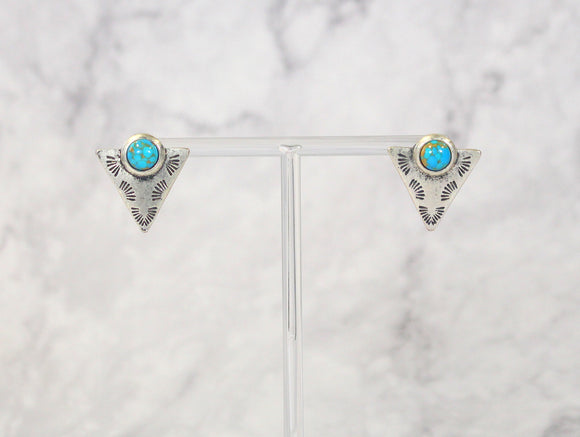 1402 H45 TURQUOISE ARROW SHAPE EARRING WITH WESTERN TEXTURE