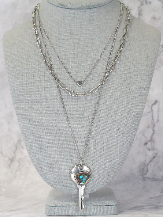 0895 HH131 3 LAYERED SILVER KEY 22' PENDANT