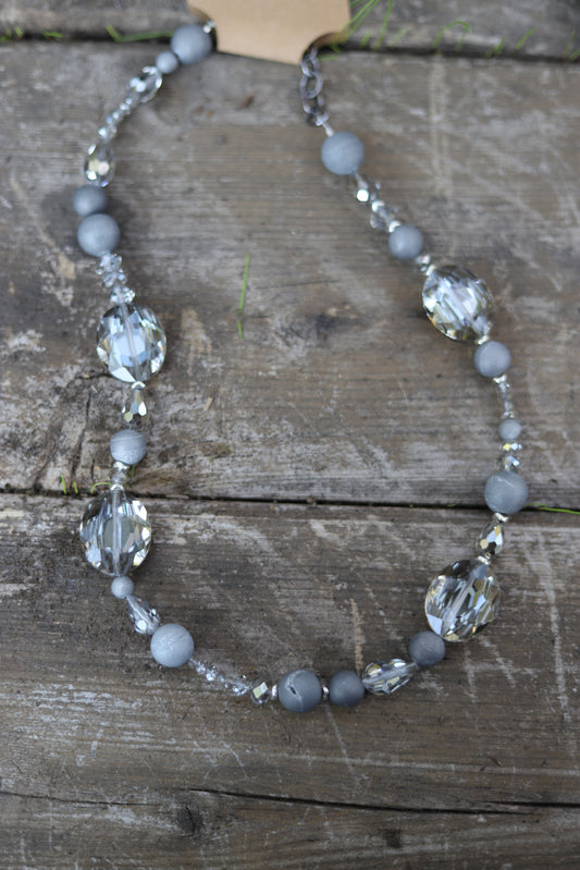 102317 N42 SILVER MIXED HAND BEADED NL