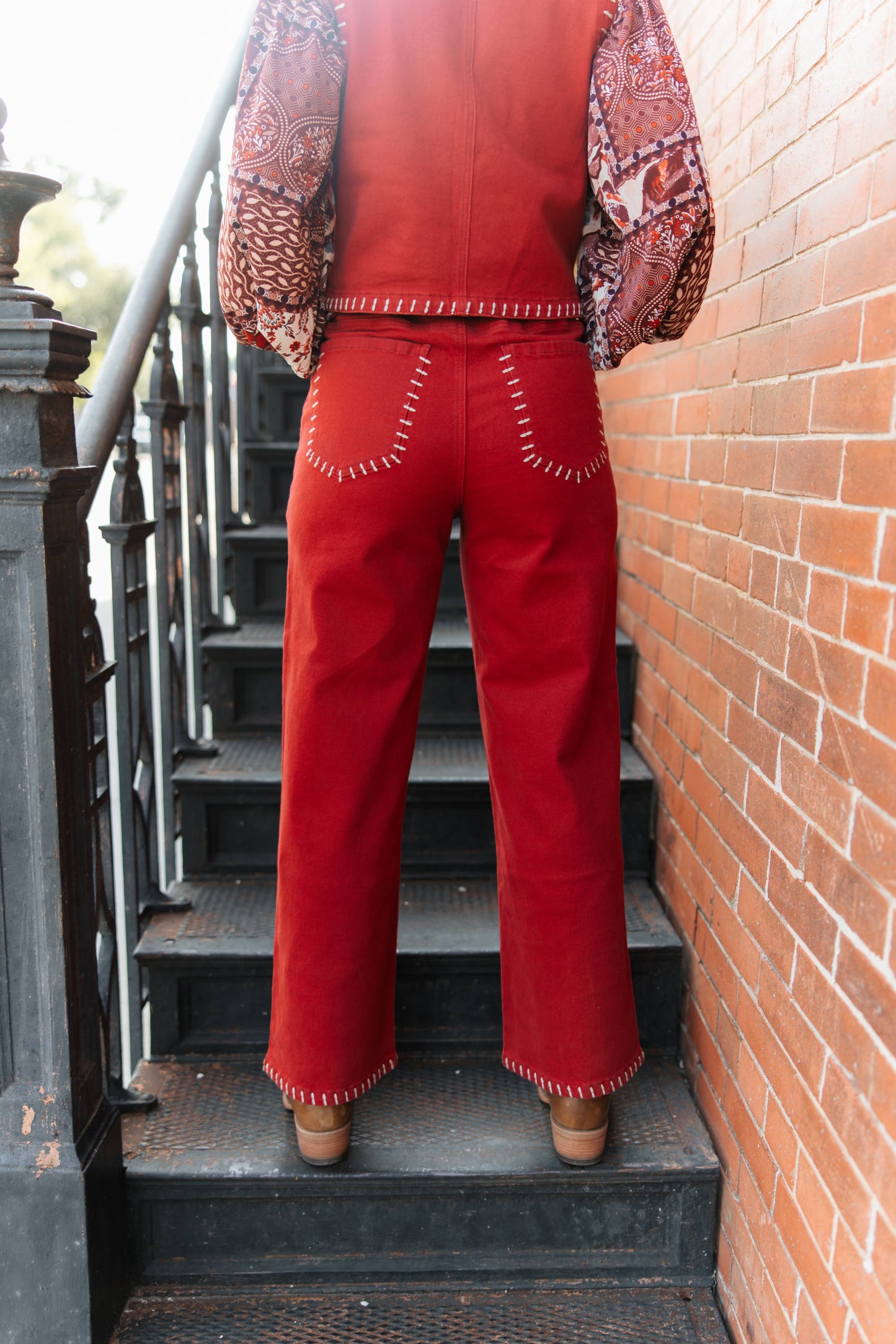 TH245 RED JEANS (8  Piece)