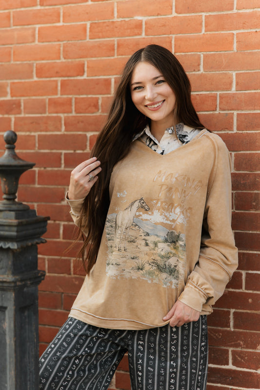 TH1480 MAKING PONY TRACKS LONG SLEEVE (7 PIECES)