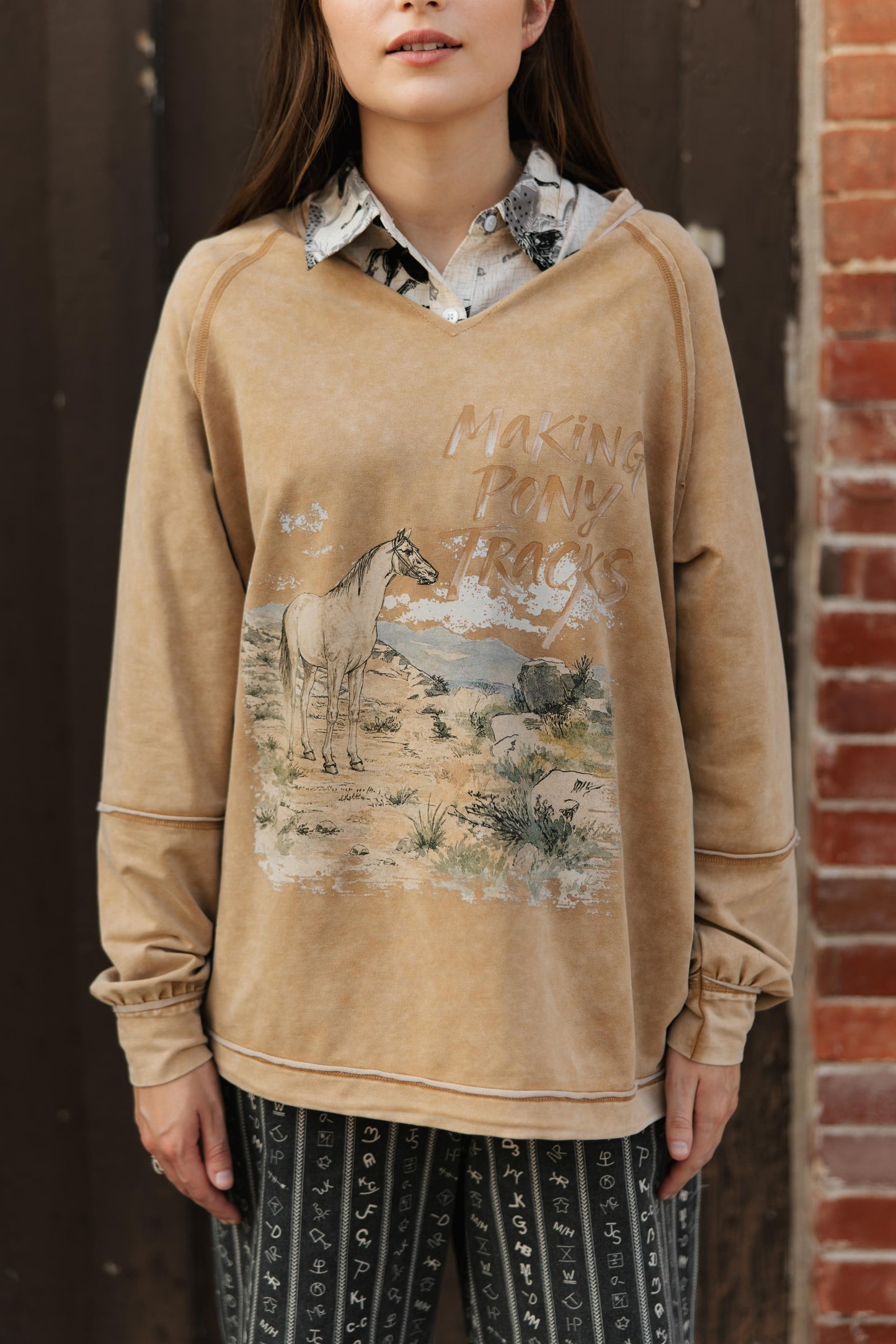TH1480 MAKING PONY TRACKS LONG SLEEVE (7 PIECES)