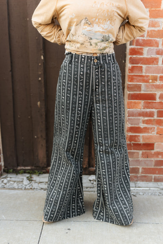 TH228 VINTAGE BLACK STRIPED BRAND PANT (8  PIECE)